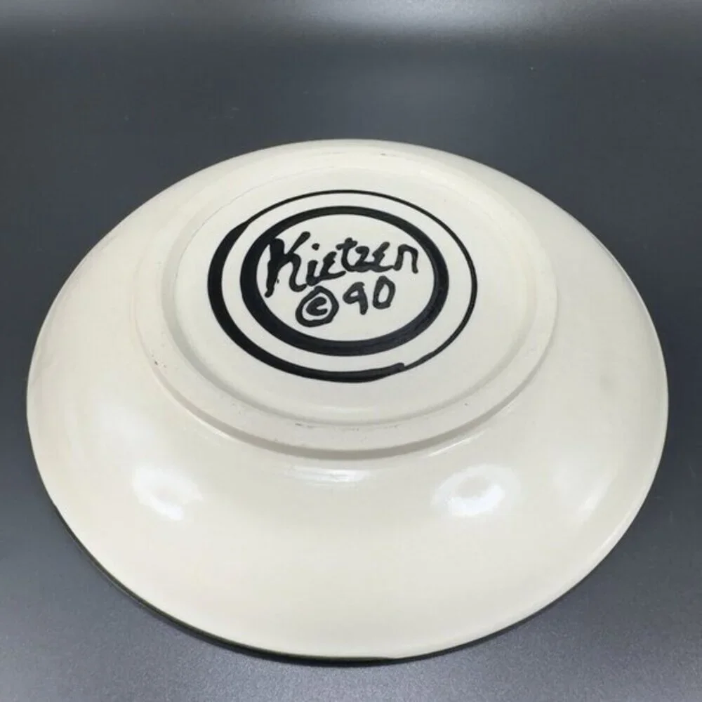 1990s Studio Art Pottery Round‎ Dish Plate Of Kitty Cat Signed Kietzen Vintage
